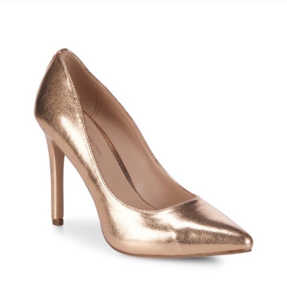 BCBGeneration Gold Pumps